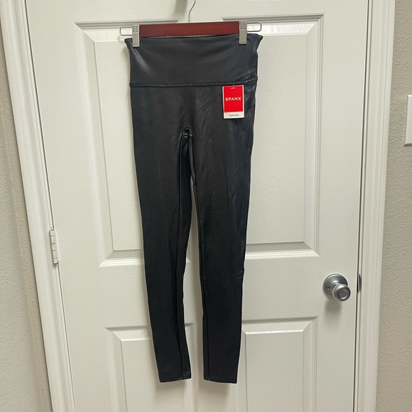 SPANX Pants - NWT Spanx Faux Leather Leggings